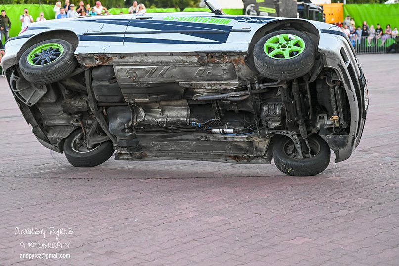 Monster Truck Show w Pile