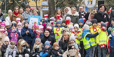 Stanęli razem do hymnu! I jak zaśpiewali!!!-36070