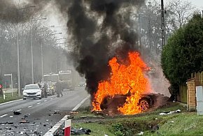 Zginęli w płomieniach płonącego samochodu-36512