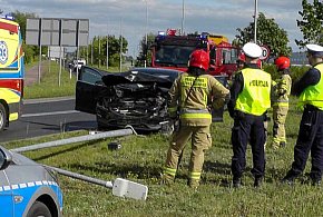 Prowadziła auto pijana w sztok! Latarnia nie miała szans...-40189