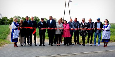 Nowe inwestycje: chodnik w Ratajach, drogi w Berlinkach-40219