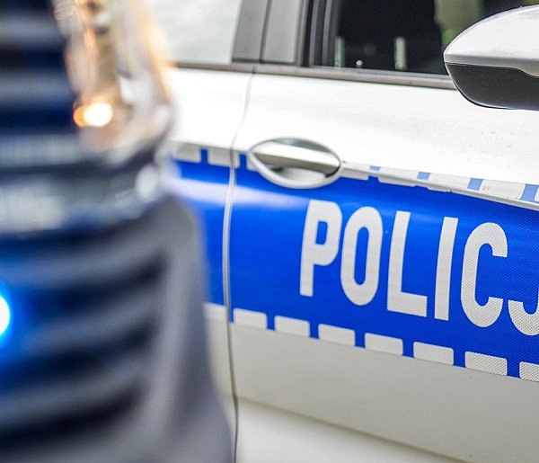 Wpadł, bo policjanci poczuli marihuanę-40261