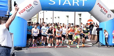 Sportowa niedziela  w Łobżenicy. Pobiegli jak Graj-40605