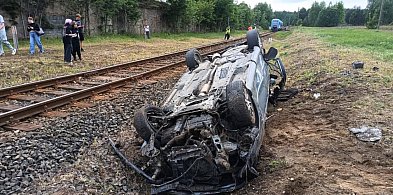 Wypadek na przejeździe kolejowym niedaleko Szydłowa-40833