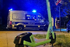 Jechał hulajnogą po ruchliwej trasie. Na dodatek nietrzeźwy -40885