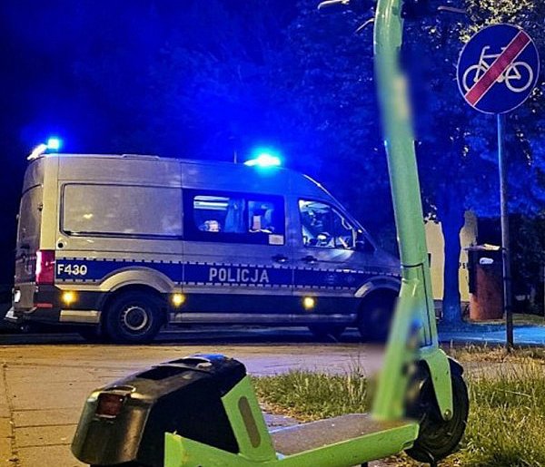 Jechał hulajnogą po ruchliwej trasie. Na dodatek nietrzeźwy -40885