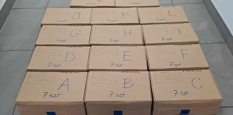 Ukryli w naczepie ciężarówki100 kg kokainy o wartości 40 milionów złotych! [Film] - 40990