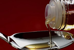 Popularny syrop na kaszel wycofany. Lepiej nie ryzykuj i sprawdź etykietę-41023