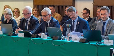 Zarząd Powiatu w Pile z wotum zaufania i absolutorium-41096