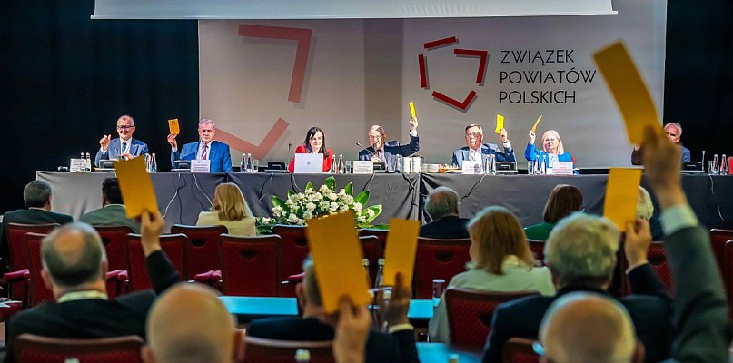 Powiaty tracą cierpliwość. ZPP: rząd odrzuca nasze postulaty - 41148