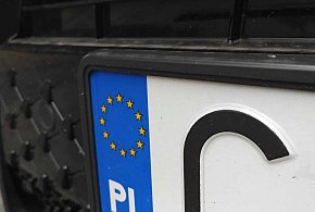 Rejestracja auta przez internet i koniec z przynoszeniem tablic. Rząd przyjął...-41533