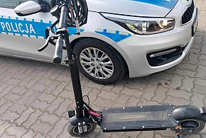 Jechał drogą krajową nr 10 hulajnogą i… z psem-41749