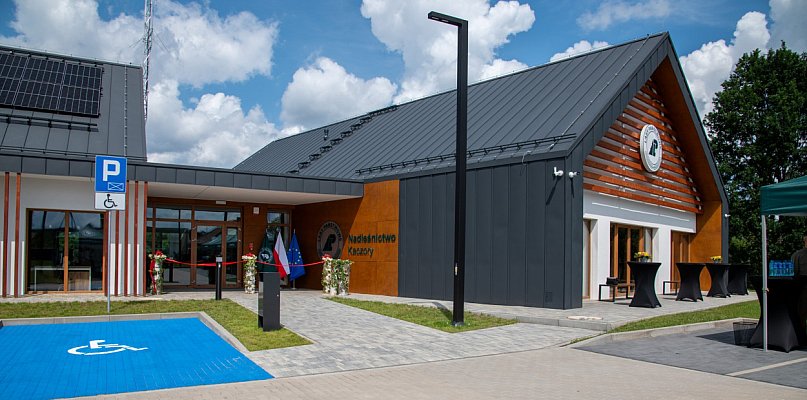 Piękny obiekt! Nadleśnictwo Kaczory ma nową siedzibę - 41785