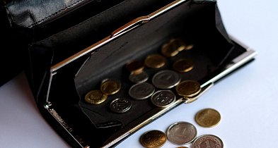 Zmiany w ustalaniu minimalnego wynagrodzenie za pracę. Powiaty pytają o źródło..-42103