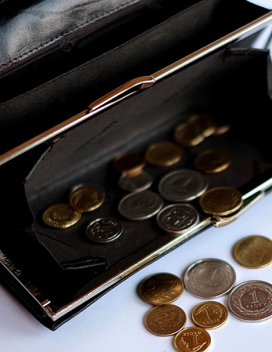 Zmiany w ustalaniu minimalnego wynagrodzenie za pracę. Powiaty pytają o źródło..-42103