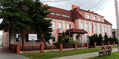 Co dalej z byłym gimnazjum w Osieku nad Notecią?-42132