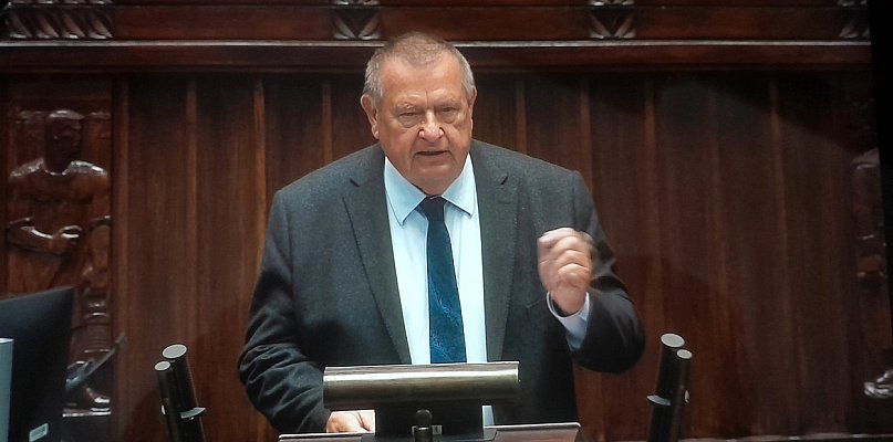 Kto najwięcej pracuje, a kto najbardziej leniuchuje wśród naszych posłów? - 42116