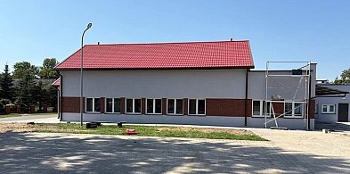 Remiza i świetlica w Brzostowie już po przebudowie. Pamiętasz, jak było przedtem? -42521