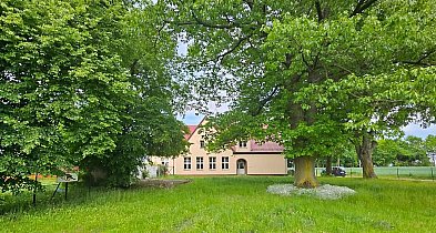 Kto chętny na budynek dawnej szkoły w Mościskach?-40680