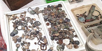 Narkotyki, broń i nielegalne artefakty. Kolekcjoner stanie przed sądem-42780