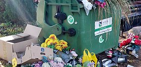 Wszystkich Świętych i… tony plastiku!