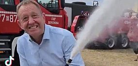 Hektary w słoikach musu owocowego