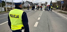 W Kosztowie rolnicy blokują drogę