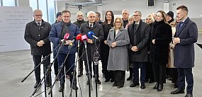 Przy Lotniczej 8 - Magazyn społecznej odpowiedzialności