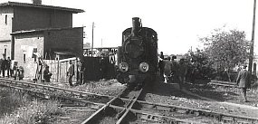 Unikatowy eksponat po skrzyżowaniu w Karnowie