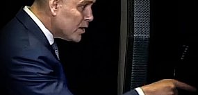 Wyszedł kibol z Karola, czyli jak Nawrocki z mocy swego