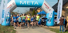 Pobiegli 10 kilometrów asfaltem i polnymi drogami