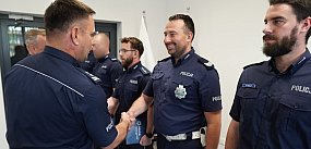 Piła: Komendant podziękował policjantowi za uratowanie