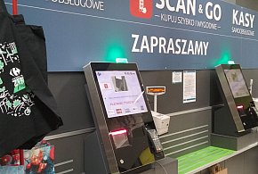 Gigant handlowy może opuścić kraj. Ma w Polsce 800 sklepów-43316