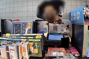 A to cwaniak! Zobaczcie, jak oszukiwał płacąc za zakupy-43597