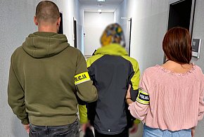 Wywołał alarm w pięciu szkołach!-43782