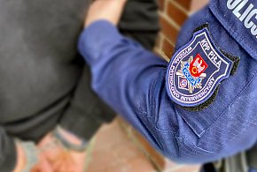 Domowy przemocowiec. Wyzywał ją, szarpał, podduszał…-43953
