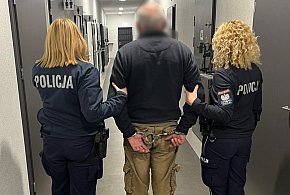 Był niezadowolony z zakupu, więc groził i uszkodził samochód-44267