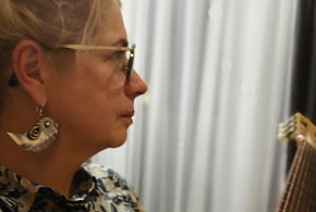 Kraina łagodności z głosem i gitarą Oli Moszyk-44486