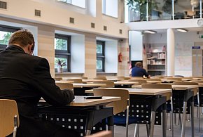 Zmiany w przepisach o wynagrodzeniach. Zapłacą za gotowość do pracy-44502