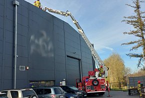 Zasłabł podczas prac na dachu-44621