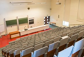 Uczelnie przeżywają oblężenie. Ten kierunek przyciąga tłumy-45102