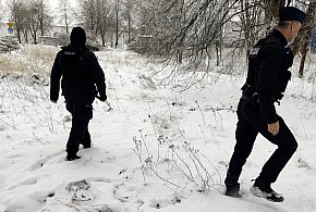 Leżał w śniegu, na mrozie. Zareagował przechodzień-46126