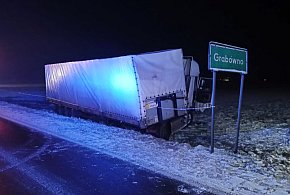 Ciężarówka złożyła się w scyzoryk