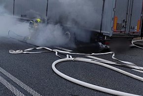 Pożar ciężarówki na DK10 w Tomaszewie