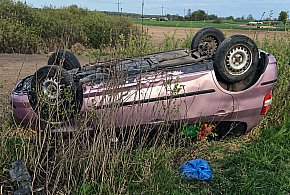 Po pijanemu ukradł samochód, a potem dachował