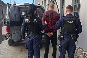 Osiedlowy agresor aresztowany. Strzelał z balkonu z pistoletu gazowego