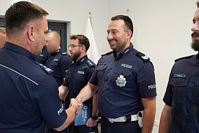 Piła: Komendant podziękował policjantowi za uratowanie tonącego
