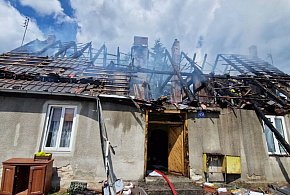Pożar w Jastrowiu. Dwie rodziny straciły dach na głową
