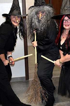 Do Stróżewic przyleciały czarownice-2068