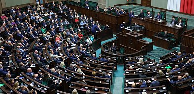 Sejm uchwalił nowelizację Kodeksu pracy w sprawie zmian w naliczaniu stażu-43175